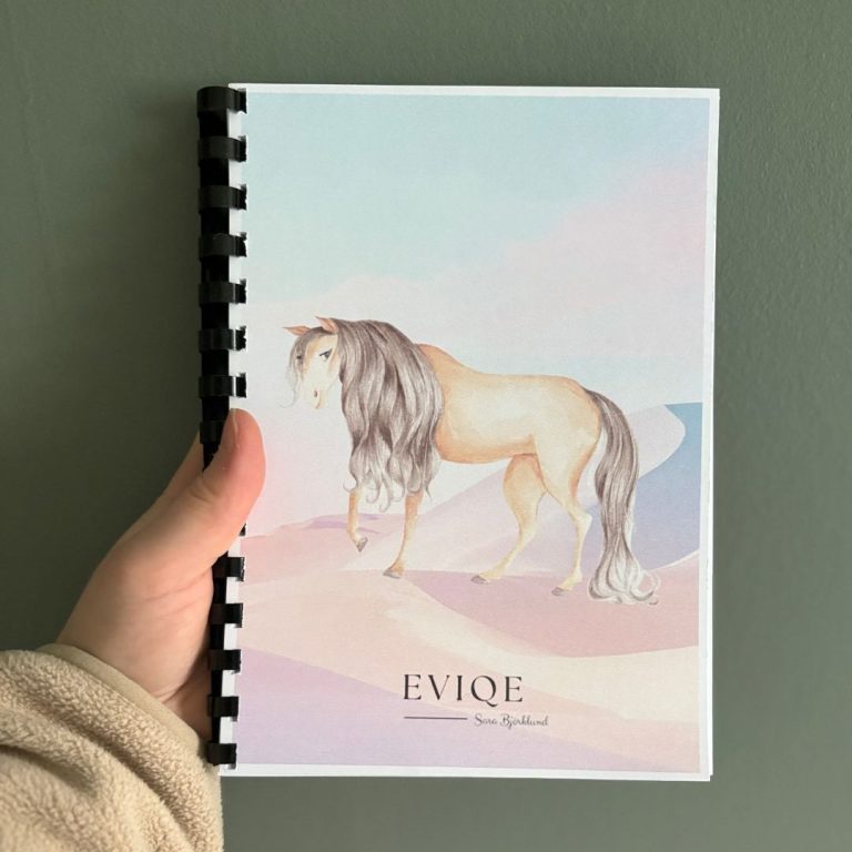eviqes anteckningsblock gjord på miljövänligt papper med eget motiv